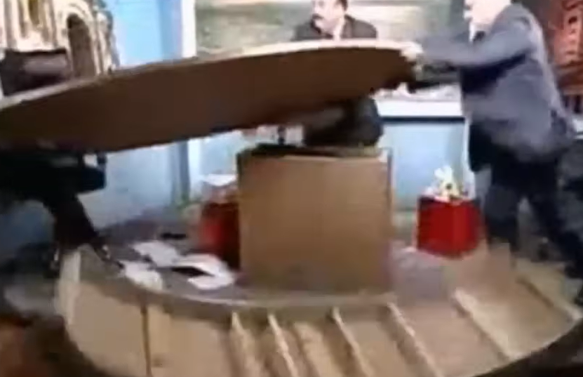 10 Most Embarrassing Live Streaming Accidents: Kanye Steals Taylor's Spotlight! 10 Most Embarrassing Live Streaming Accidents: Kanye Steals Taylor's Spotlight!