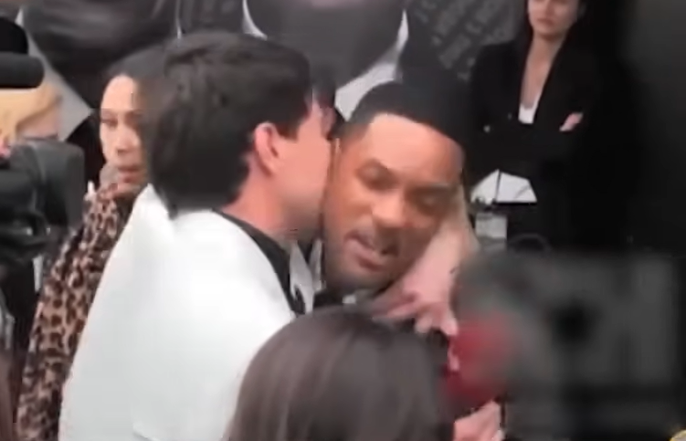 10 Most Embarrassing Live Streaming Accidents: Kanye Steals Taylor's Spotlight! 10 Most Embarrassing Live Streaming Accidents: Kanye Steals Taylor's Spotlight!